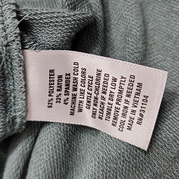 Wonderly Studio Split Side Crew Sweatshirt - Picture 8 of 8